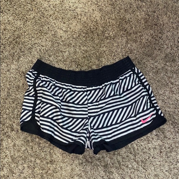 Nike Shorts - Picture 1 of 2